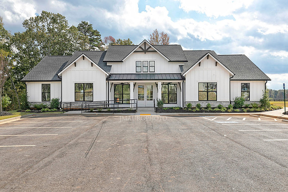 Clubhouse-1