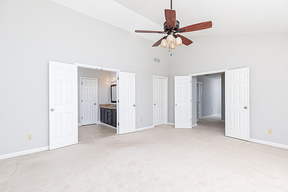 38 Parkside Circle-19