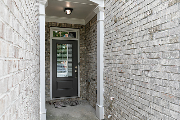 584 Bright St-2