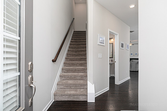 584 Bright St-3