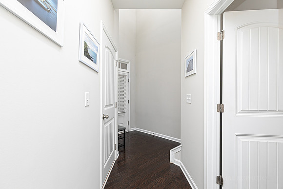 584 Bright St-4