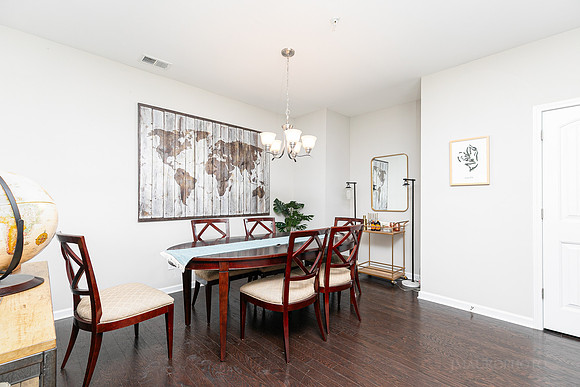 584 Bright St-7