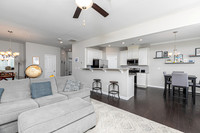 584 Bright St-11