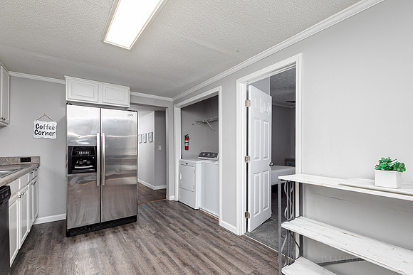 4481 McLain Cir-15