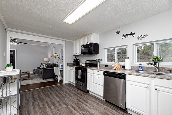 4481 McLain Cir-16