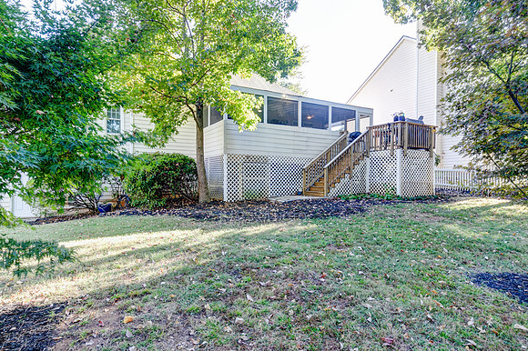 163  Clubhouse Dr-33