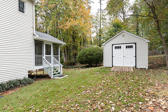 4383 Windchime Way-38