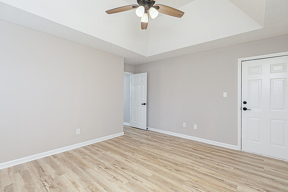 234 Thorne Wood Ln-22