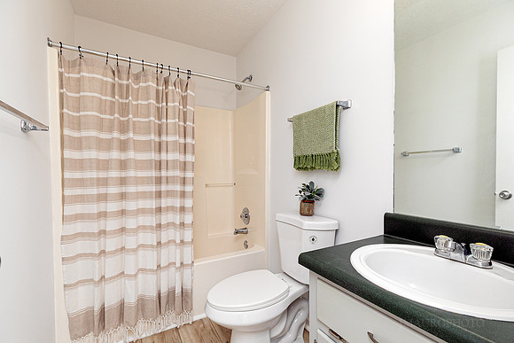 281 Cottonwood Loop-21