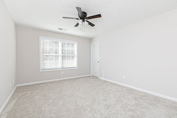 65 Ashford Dr-38