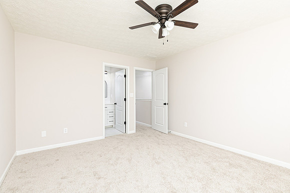 65 Ashford Dr-39