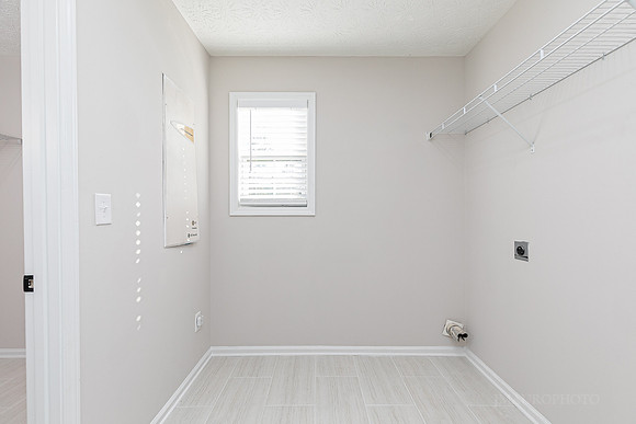 65 Ashford Dr-42