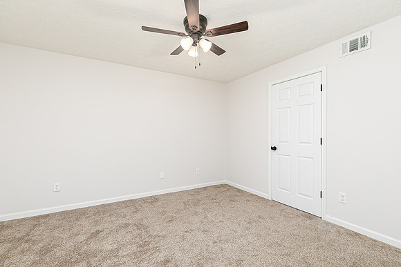 65 Ashford Dr-43