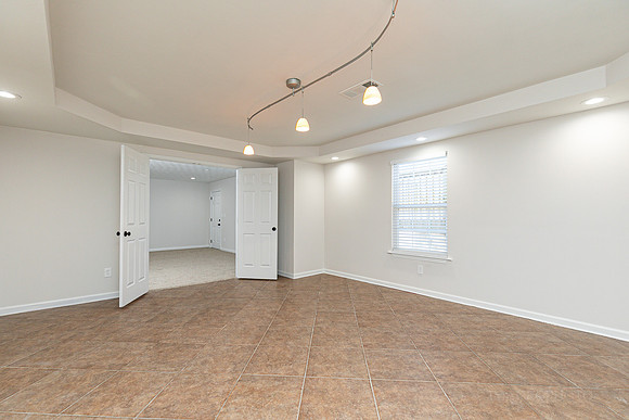 65 Ashford Dr-44