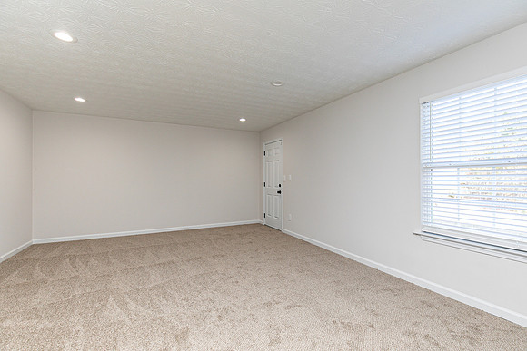 65 Ashford Dr-45