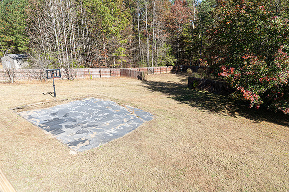 65 Ashford Dr-56