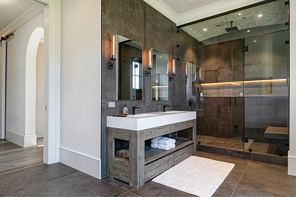 Owner's Bath-2