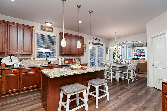 Rockford Ridge Dr-24