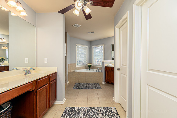 Rockford Ridge Dr-28