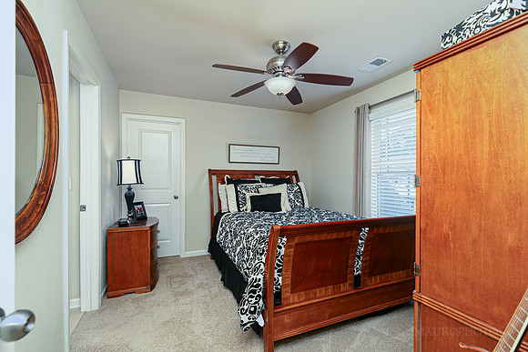 Rockford Ridge Dr-34