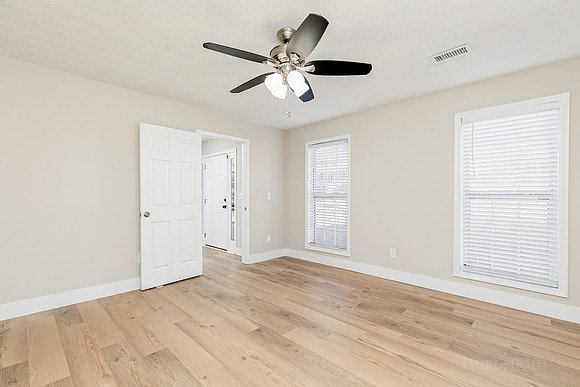 Eagle Glen Way-8