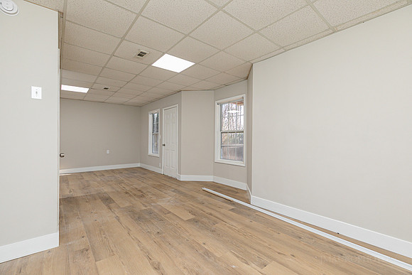 Eagle Glen Way-34