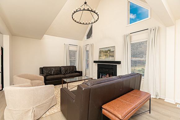 305 Mariner Circle-8