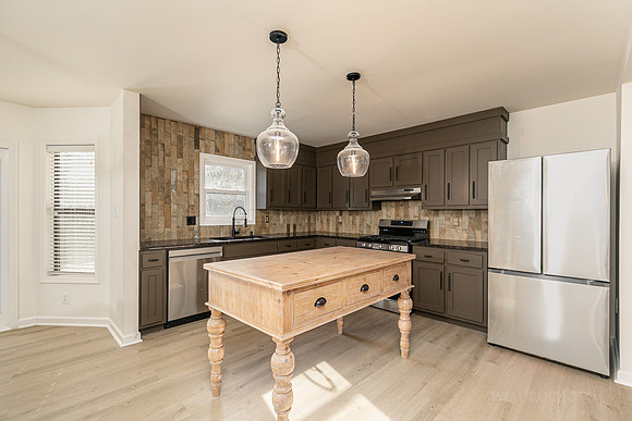 305 Mariner Circle-14