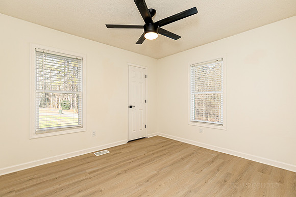 305 Mariner Circle-24