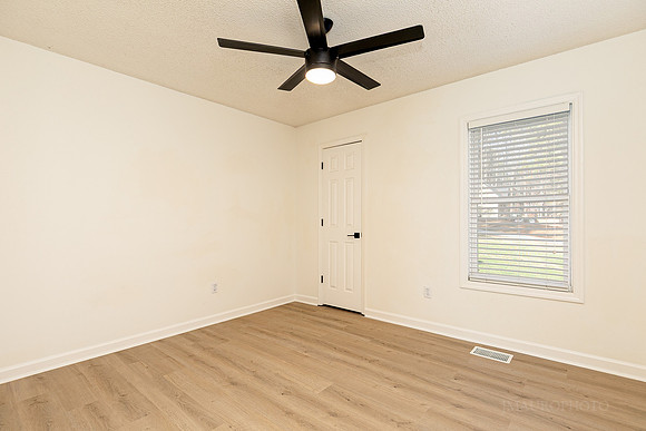 305 Mariner Circle-25