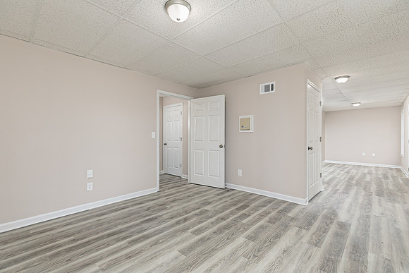 235 Greenfield Way-32
