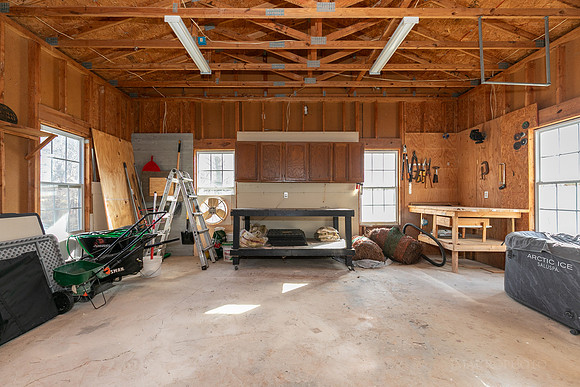 1527 Dipree Rd-33