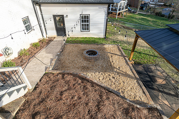1527 Dipree Rd-40
