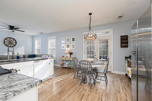 2813 Dominion Ln-9