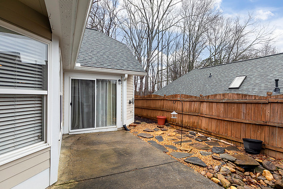 5011 Kathryn Glen Dr-22