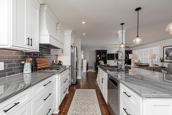 251 Evelyn St.-15