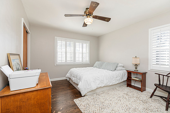 251 Evelyn St.-21