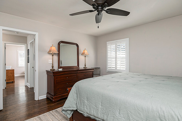 251 Evelyn St.-25