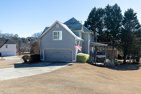5611 Hedge Brooke Lane-4