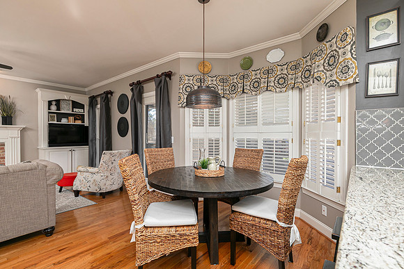 5611 Hedge Brooke Lane-17
