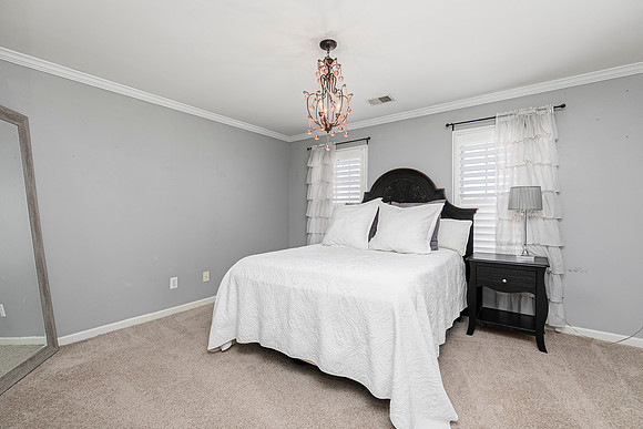 5611 Hedge Brooke Lane-31