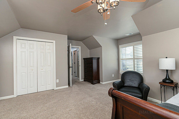 5611 Hedge Brooke Lane-35