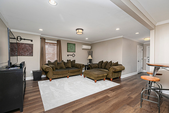 5611 Hedge Brooke Lane-37