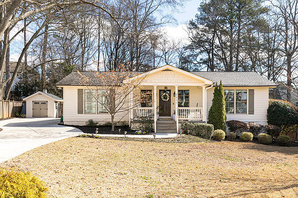 2631 Brown Circle-1