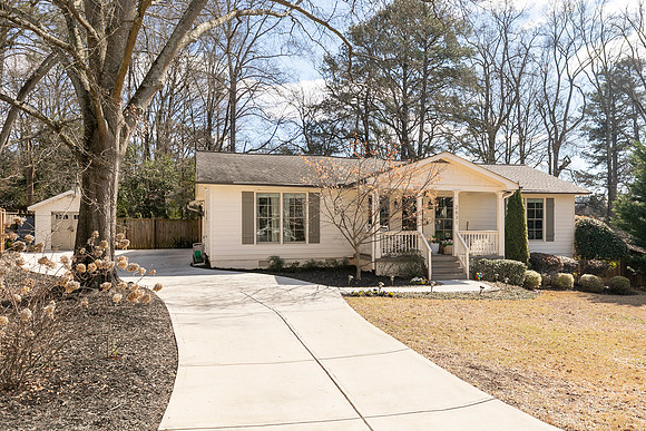 2631 Brown Circle-3