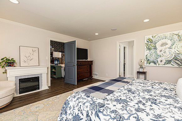 2631 Brown Circle-17