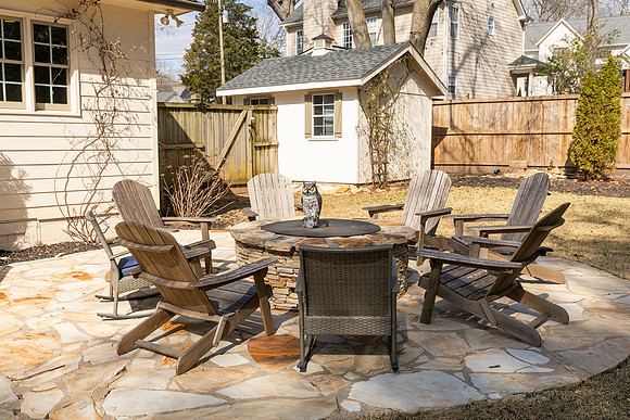 2631 Brown Circle-46