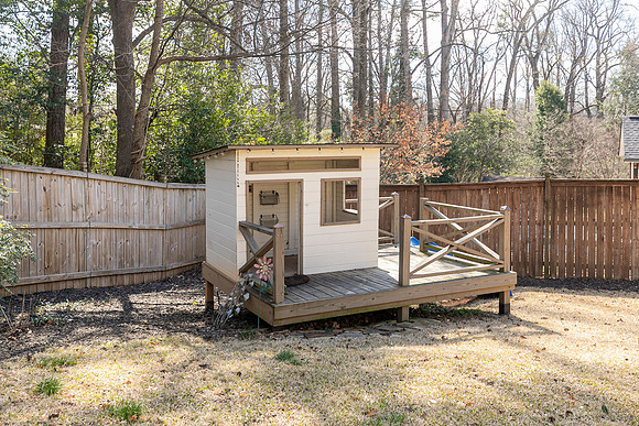 2631 Brown Circle-47
