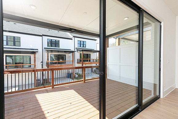 Downing Modern-36