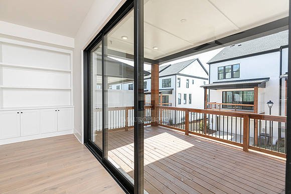 Downing Modern-37